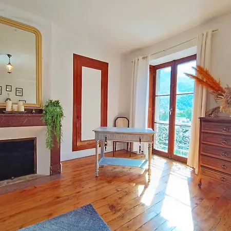 Le Pyrénéen, T2, Wifi, Luchon Centre * Bagnères-de-Luchon