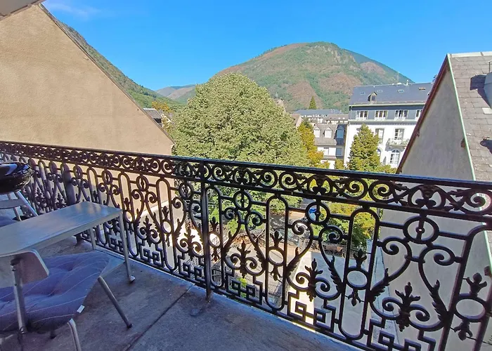 Le Pyreneen, T2, Wifi, Luchon Centre * Bagneres-de-Luchon